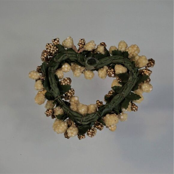Christmas Candle Ring Frosted Gold Glitter Heart Shaped Holiday Decor - Picture 3 of 5